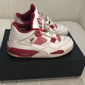Air Jordan 4 “Alternate 84”